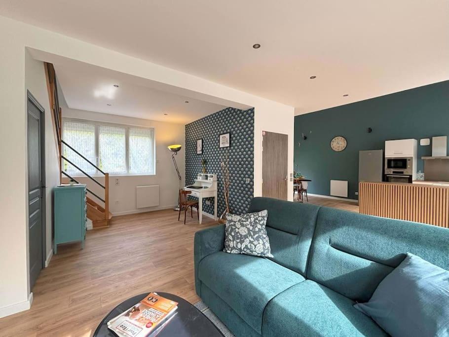 Duplex Parapluies De Cherbourg Netflix Parking Bagian luar foto