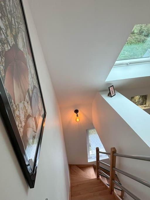 Duplex Parapluies De Cherbourg Netflix Parking Bagian luar foto