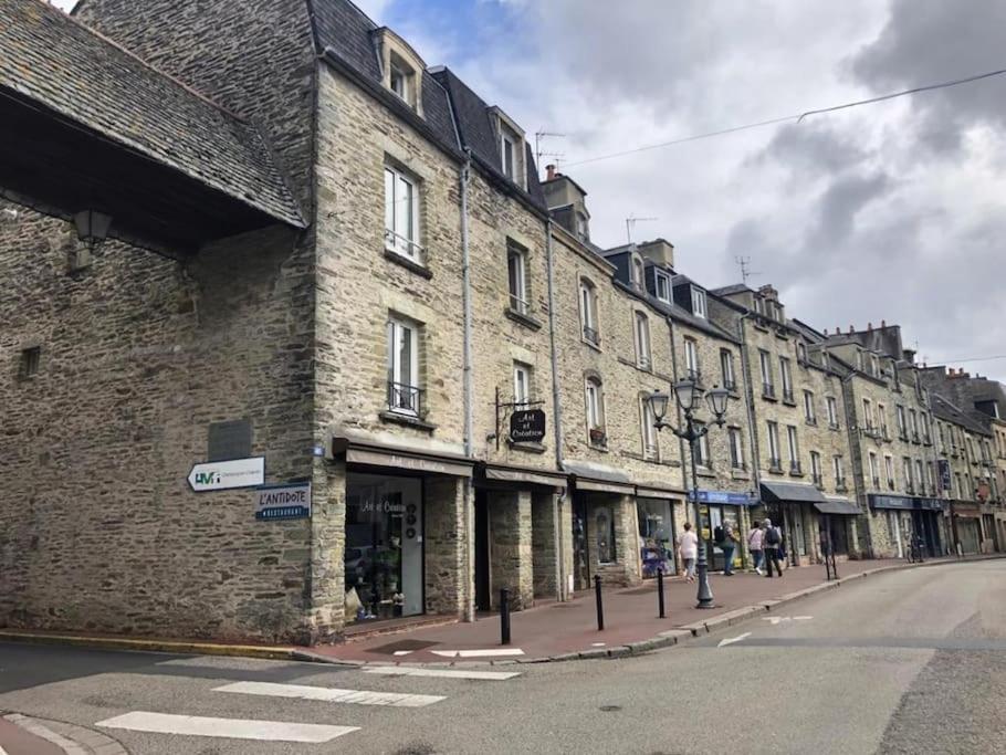Duplex Parapluies De Cherbourg Netflix Parking Bagian luar foto